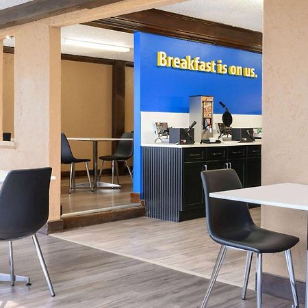 Days Inn By Wyndham Frédéricton Extérieur photo